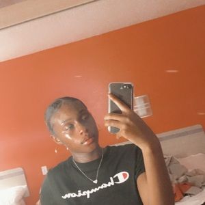 Meet your Posher, Deangnique